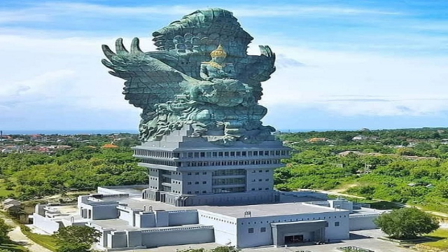 Monumen Agung Garuda Wisnu Kencana: Ikon Budaya dan Pariwisata Bali