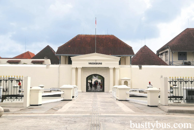 Wisata Sejarah Benteng Vredeburg Yogyakarta